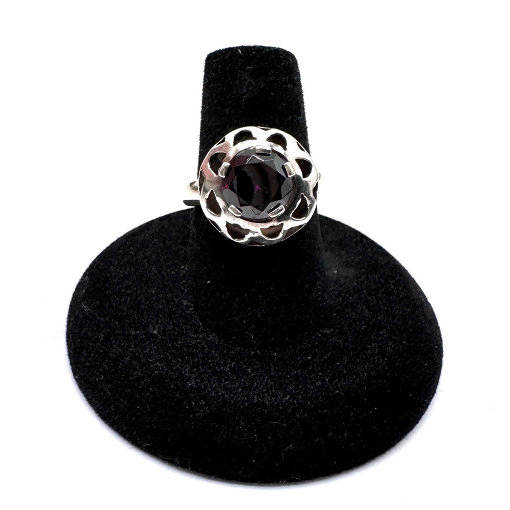 Vintage Taxco Sterling Silver and Amethyst Ring Size 6 3/4 - Picture 3 of 16